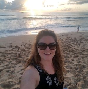 Meet your Posher, Denise